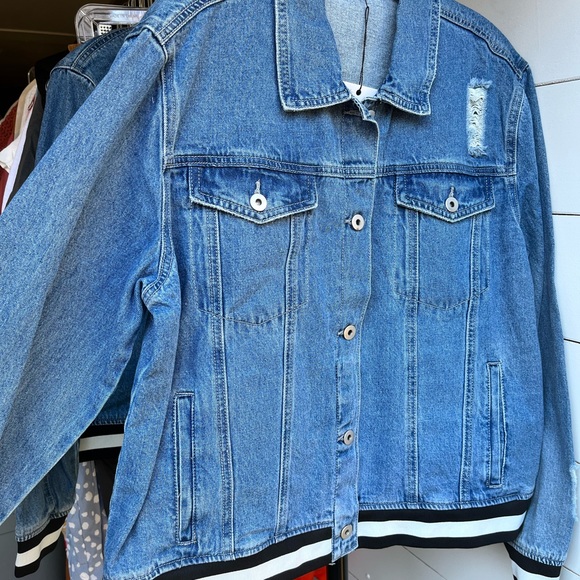 Doe & Rae Denim Jacket - Picture 2 of 4